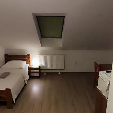 Keisa Apartrooms Homestay szállás